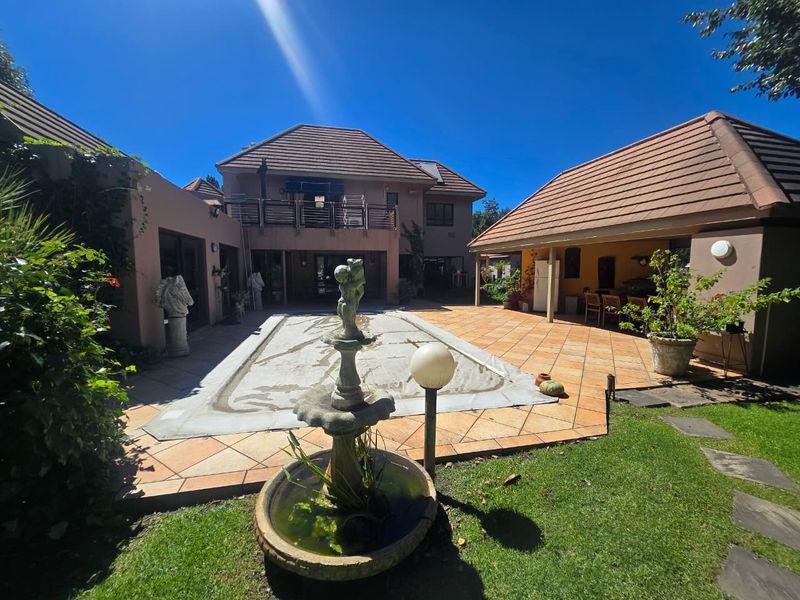 Luxury Entertainer’s Dream in Prestigious Three Rivers Proper. - Photo 6