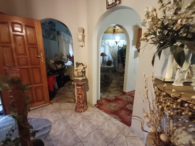 Massive Home Up For Grabs In SW 2. - Photo 5