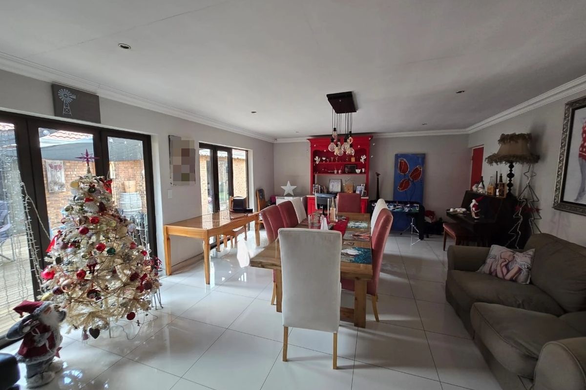 Stylish Luxury Living Awaits - Photo 4