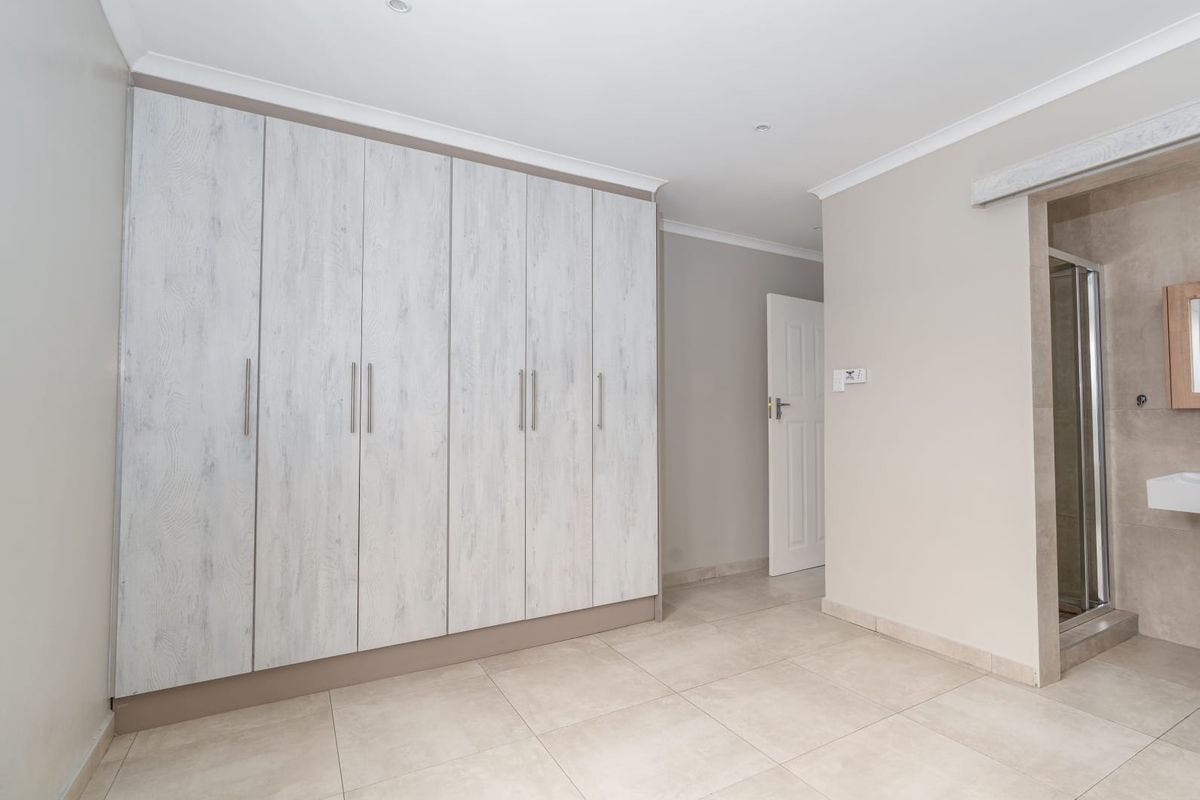 Modern 2 Bedroom Home - Photo 5