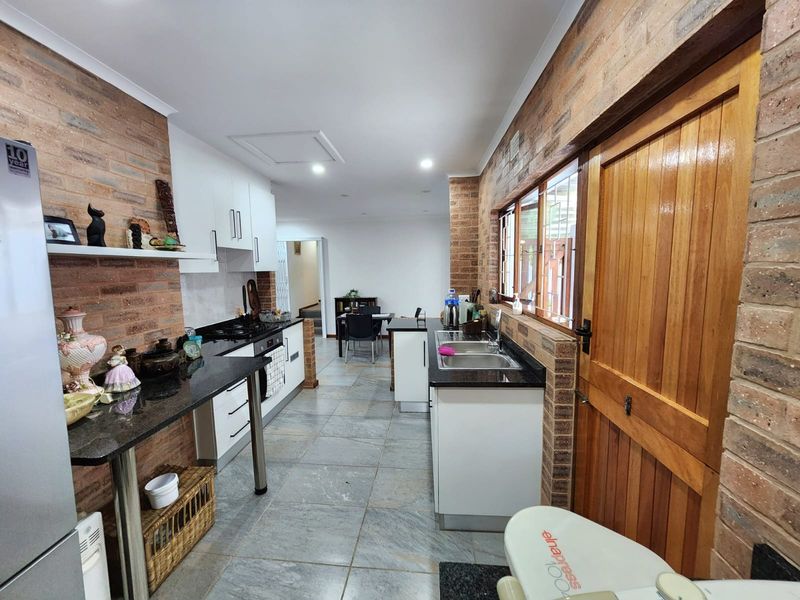 3-Bedroom Family Home in Sought-After Dawncrest, Westville - Photo 8