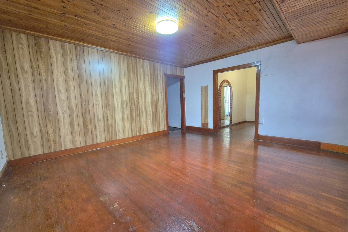 Neat Family Home For Sale! - Photo 4