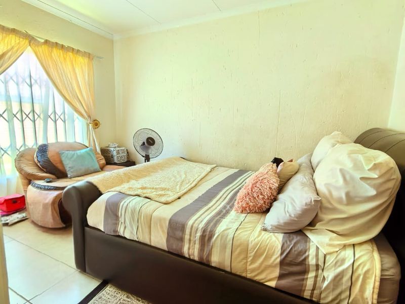 Townhouse for sale in Vanderbijlpark Bonanne, ideal for the first time buyer - Photo 10