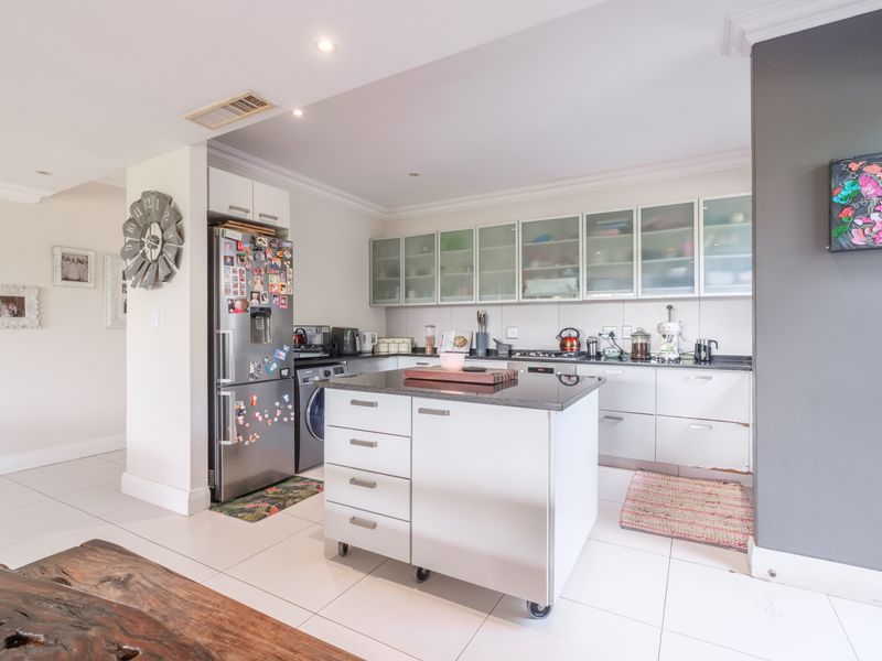 3 Bedroom Garden Duplex in Simbithi Eco Estate Ballito | Pet Friendly | 3 Bathrooms - Photo 7