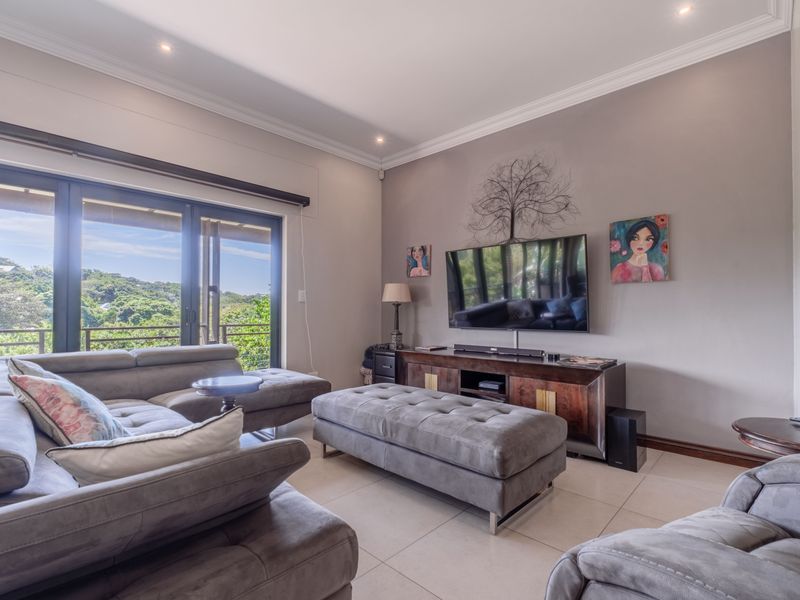 4 Bedroom Home in Simbithi Eco Estate Ballito | 4 Bathrooms | Double Garage | Golf Cart Parking - Photo 9