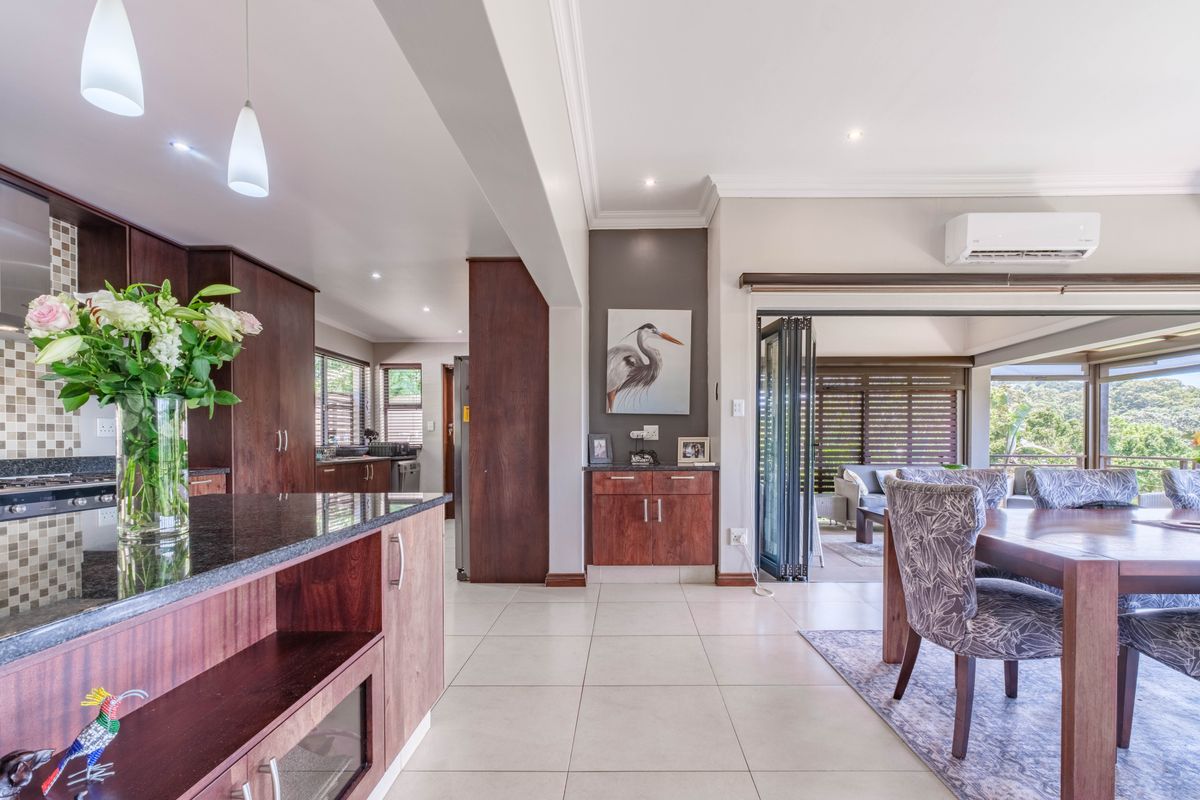 4 Bedroom Home in Simbithi Eco Estate Ballito | 4 Bathrooms | Double Garage | Golf Cart Parking - Photo 3