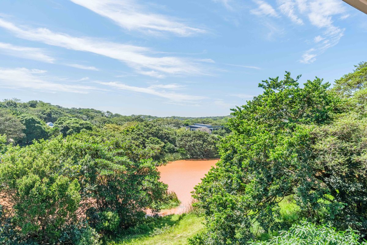 4 Bedroom Home in Simbithi Eco Estate Ballito | 4 Bathrooms | Double Garage | Golf Cart Parking - Photo 2