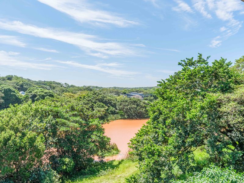 4 Bedroom Home in Simbithi Eco Estate Ballito | 4 Bathrooms | Double Garage | Golf Cart Parking - Photo 2