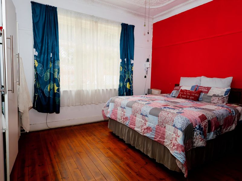 Discover this inviting home featuring  3 bedrooms  2 beautifully renovated bathroo3 Bed, 2 Bath Home - Photo 6