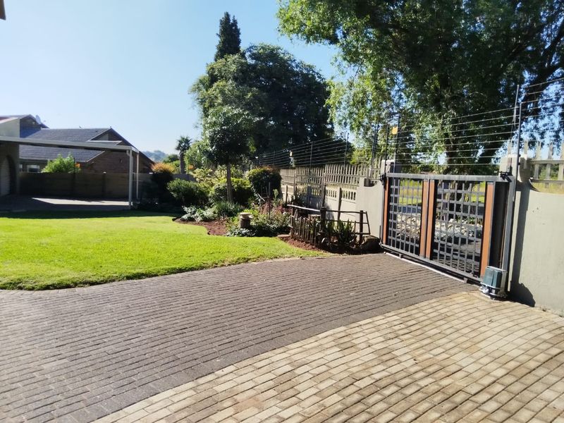 Stunning 3 bedroom house with a flatlet in Boksburg South - Photo 7
