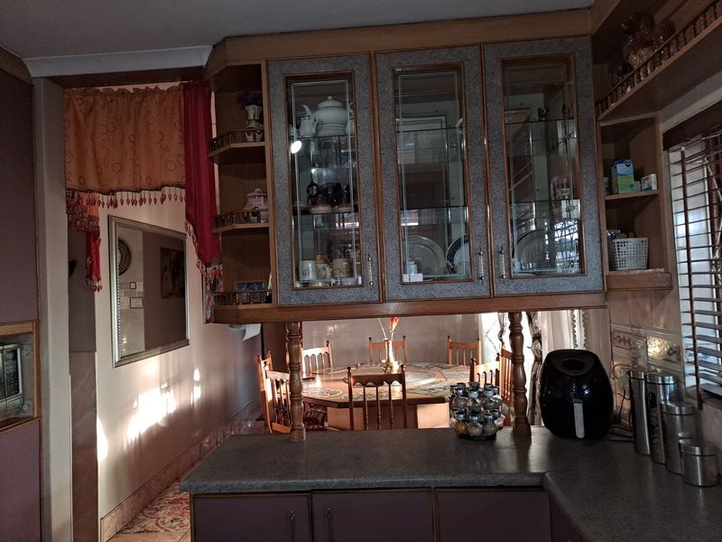 3 Bedroom House - Photo 6