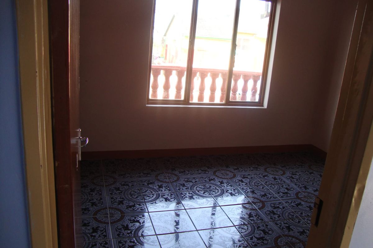 3 Bedroom House - Photo 3