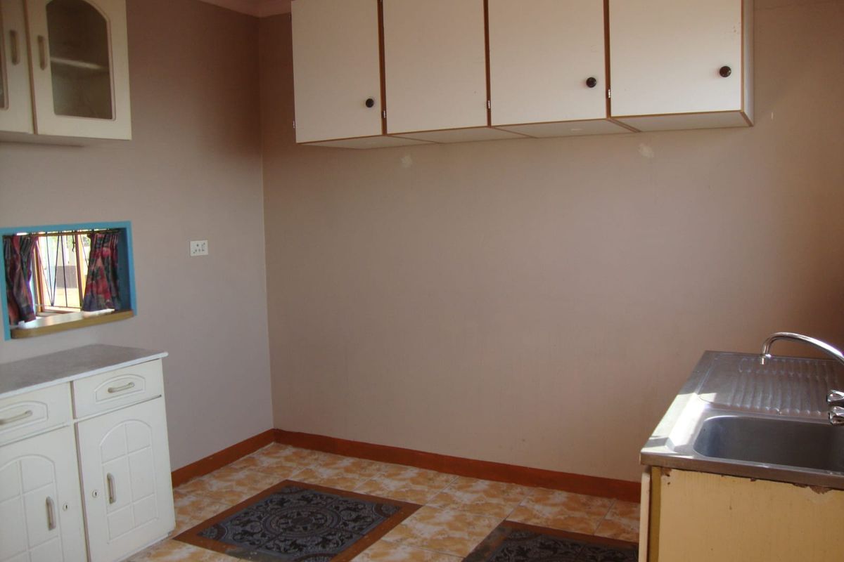 3 Bedroom House - Photo 4