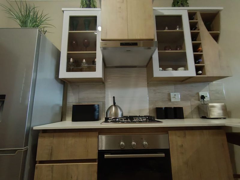 Modern 3 Bedroom Apartment Roodepark - Photo 7