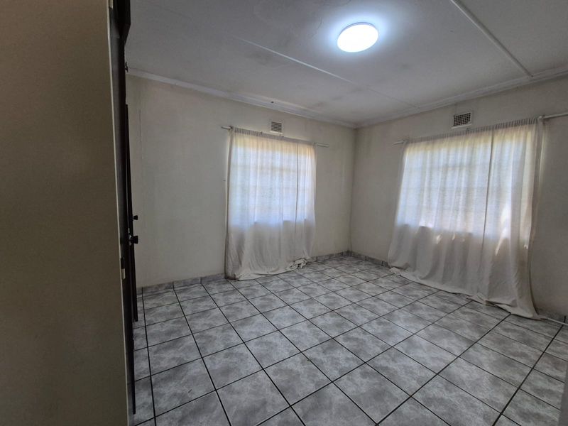 Spacious House For Sale In SE 1 - Photo 9