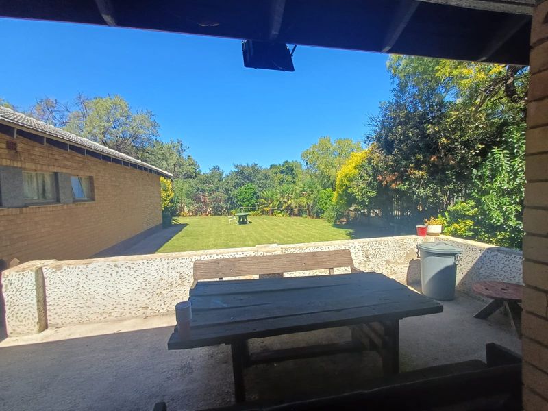 Perfect Gem Situated In A Perfect Street In SW 5 - Photo 7