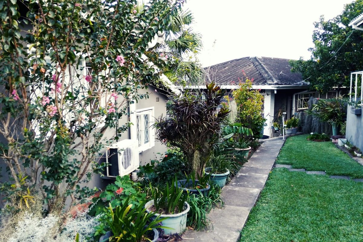 Move In Ready 5 Bedroom Dream Home in Mandeni - Photo 3