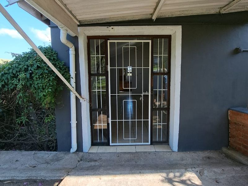 Move In Ready 5 Bedroom Dream Home in Mandeni - Photo 10