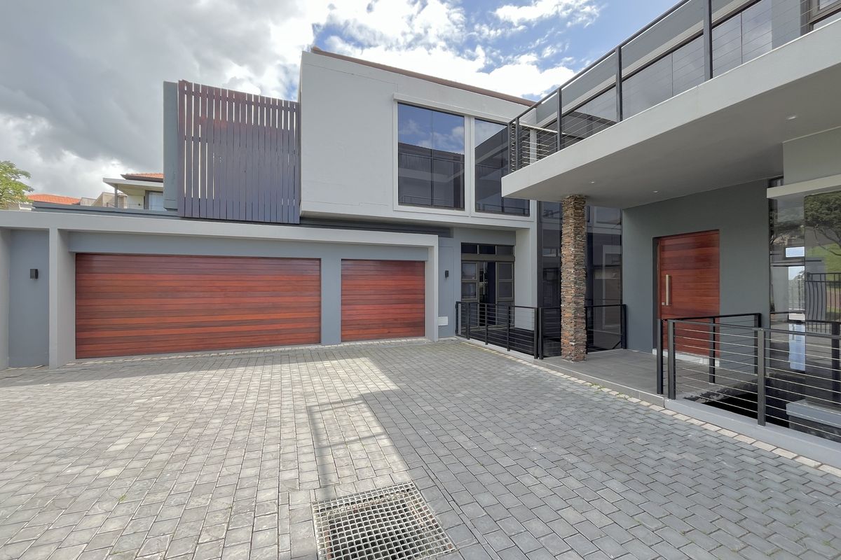 Exceptional Entertainment Homes - Photo 3