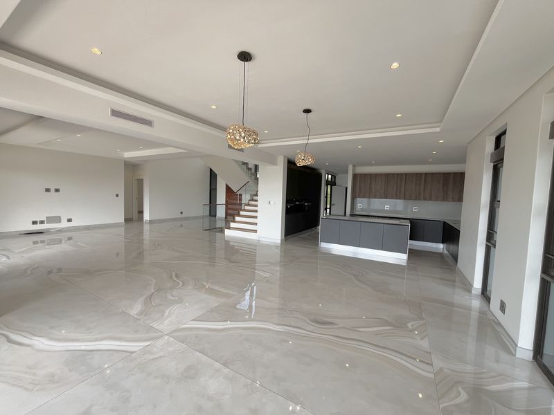 Exceptional Entertainment Homes - Photo 5