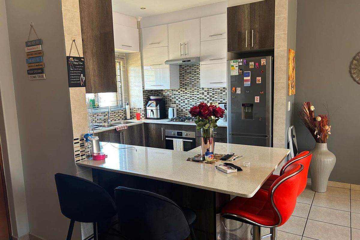 Stunning 2-Bedroom, 2-Bathroom Apartment – Atlantis City, Sonneveld - Photo 4