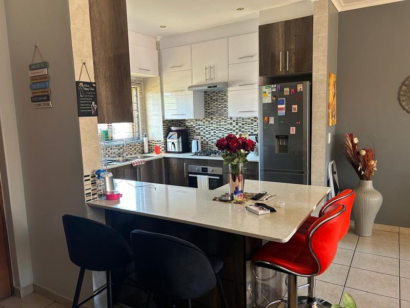 Stunning 2-Bedroom, 2-Bathroom Apartment – Atlantis City, Sonneveld - Photo 4