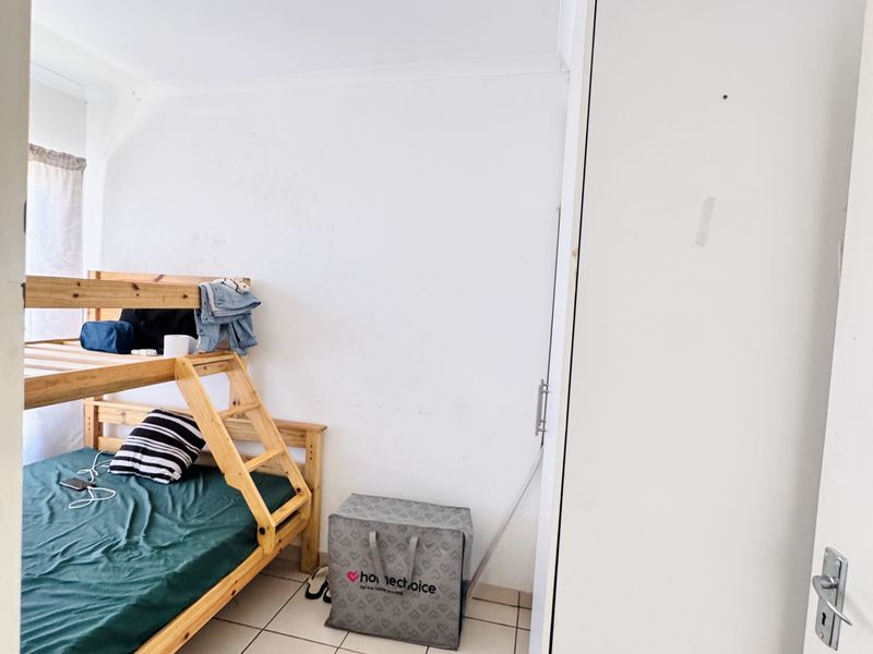 Comfortable 3 Bedroom Family Home in a Convenient Location - Photo 6