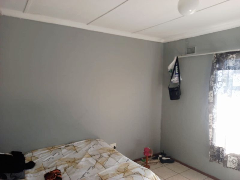 3 Bedroom House For Sale - Photo 9