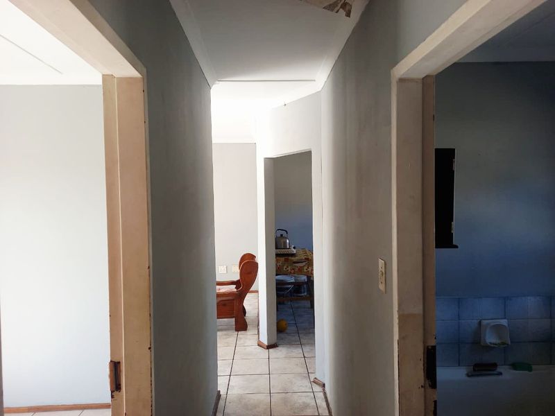 3 Bedroom House For Sale - Photo 5