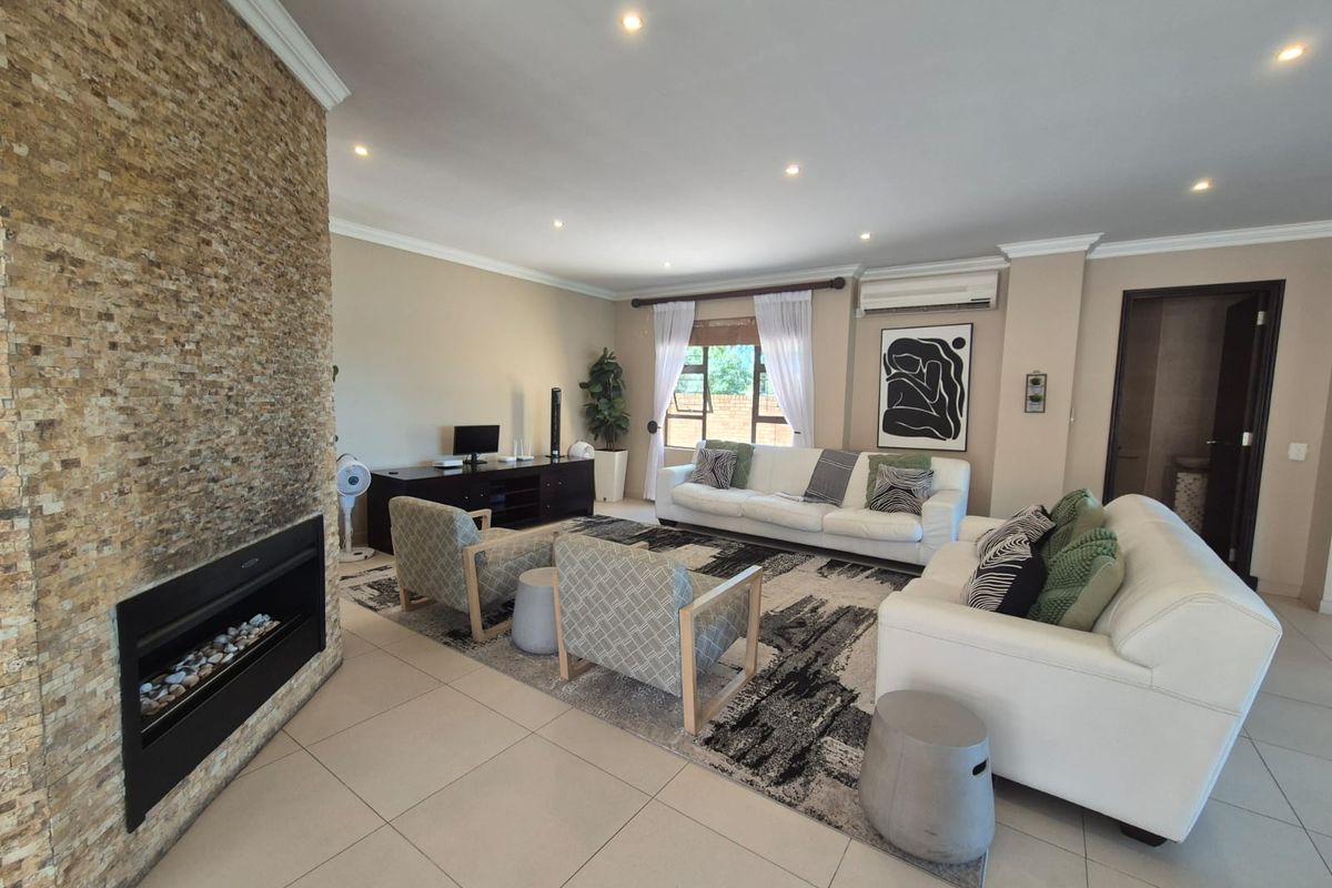 !LUXURY RIVERFRONT ESTATE ON THE VAL RIVER! - Photo 4