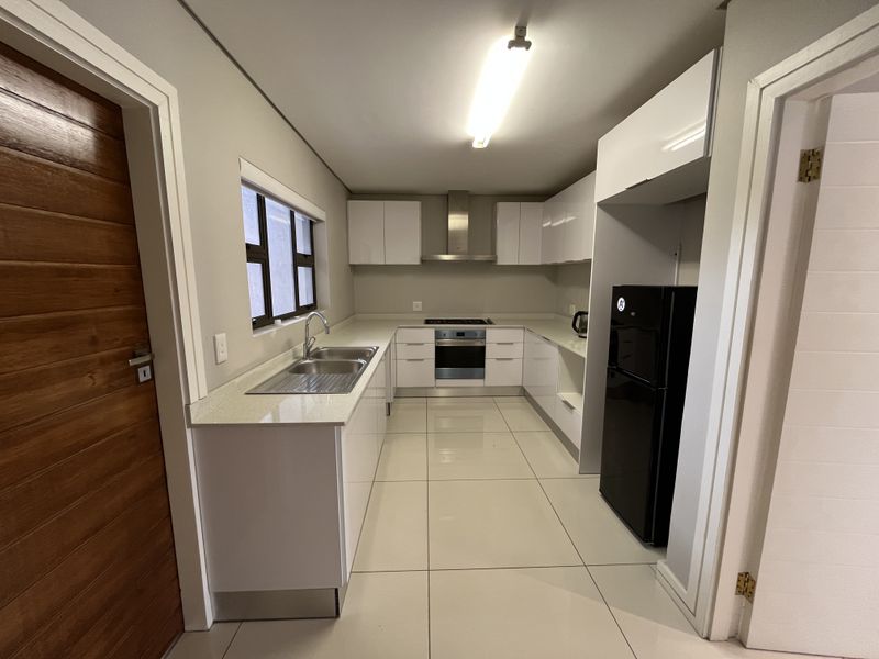 New Build Modern Multi‐Functional Home - Photo 9