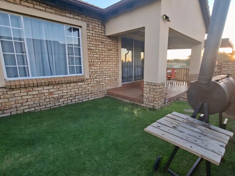 Secure & Pet-Friendly Face-brick Unit – TO RENT Sasolburg - Photo 3