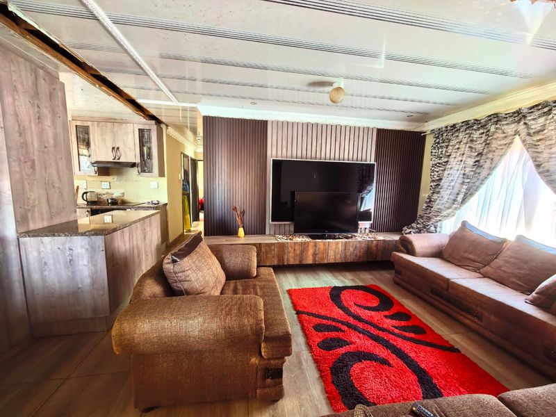 Family house for sale in in Sebokeng close to schools. - Photo 5