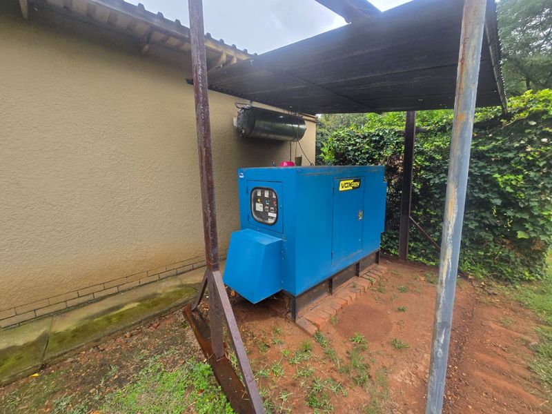 Exceptional Lifestyle Smallholding with Luxury Entertaining and Strong Income Potential. - Photo 7