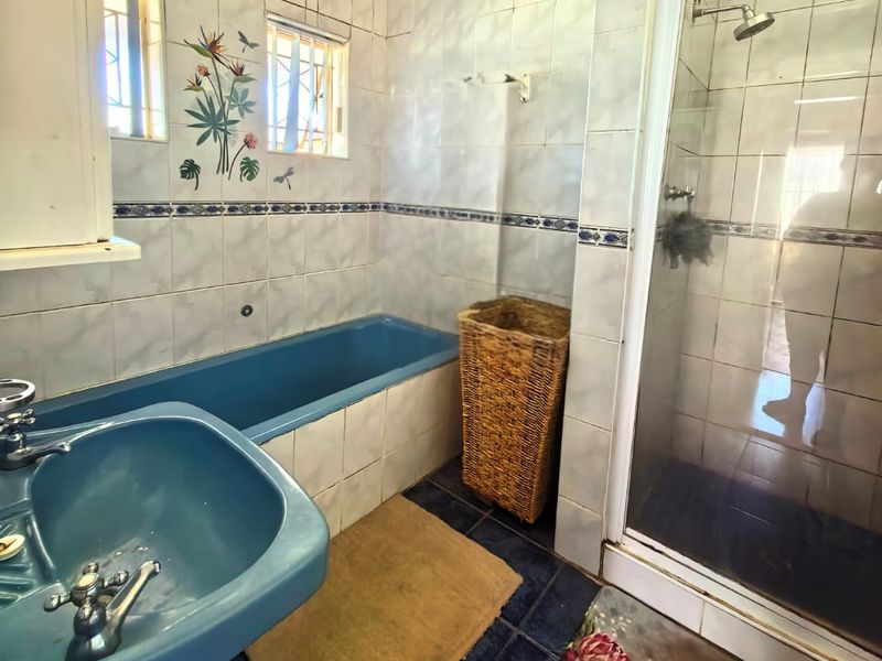 Family house for sale in Sasolburg, walking distance to all amenities - Photo 7