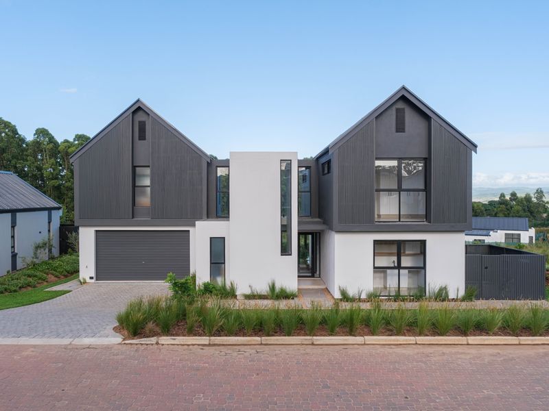 Contemporary Architectural Masterpiece | Elaleni Coastal Estate - Photo 2