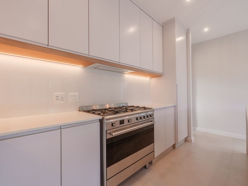 Contemporary Architectural Masterpiece | Elaleni Coastal Estate - Photo 10