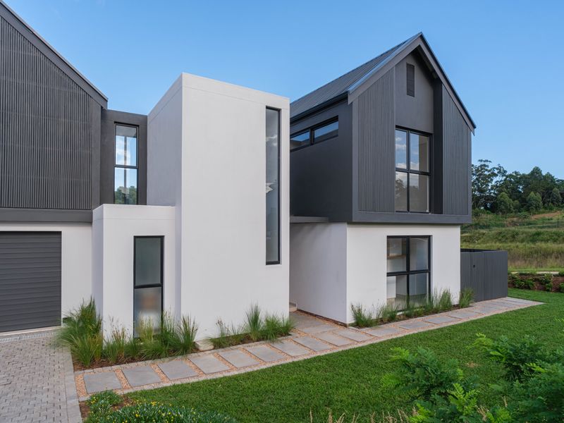 Contemporary Architectural Masterpiece | Elaleni Coastal Estate - Photo 5