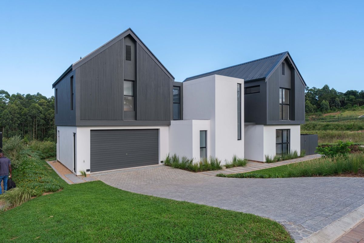 Contemporary Architectural Masterpiece | Elaleni Coastal Estate - Photo 4