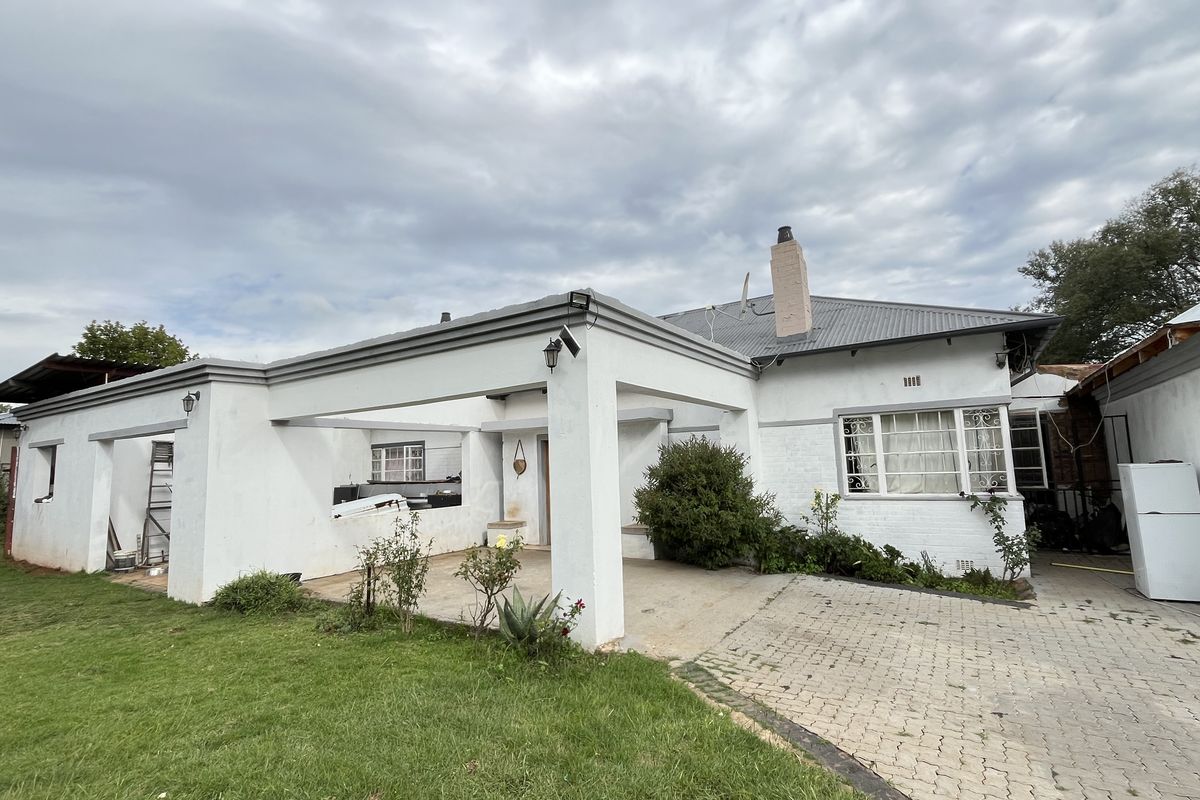 Freestanding For Sale In Benoni - Photo 3