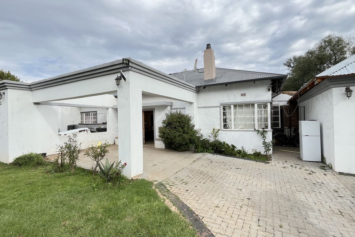 Freestanding For Sale In Benoni - Photo 2