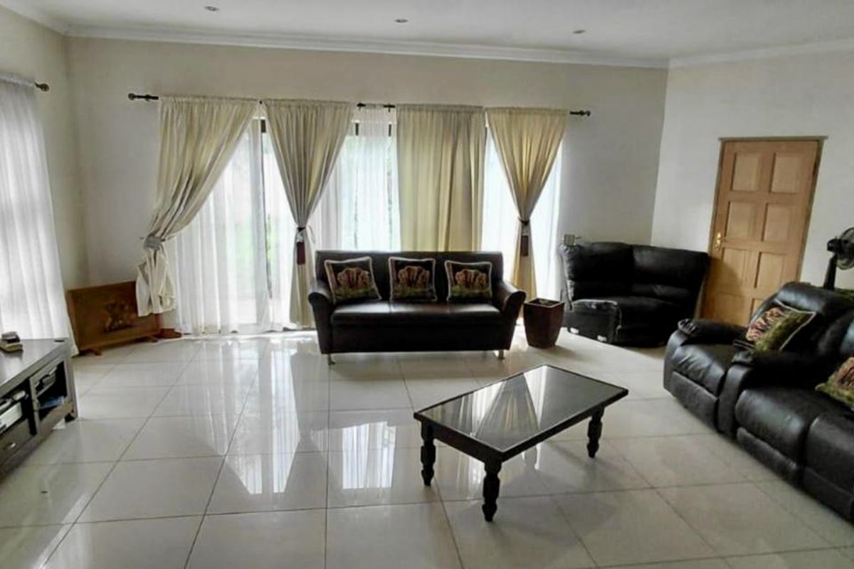 Freestanding For Sale In Benoni - Photo 4