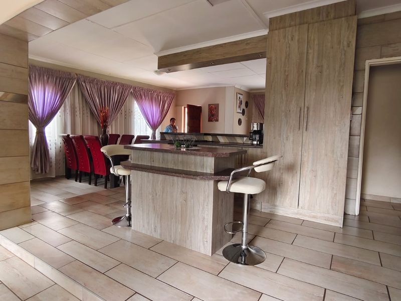 Bargain Modern Property – Walking Distance to Flavius Mareka College, Sasolburg - Photo 3