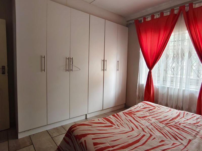 Bargain Modern Property – Walking Distance to Flavius Mareka College, Sasolburg - Photo 10