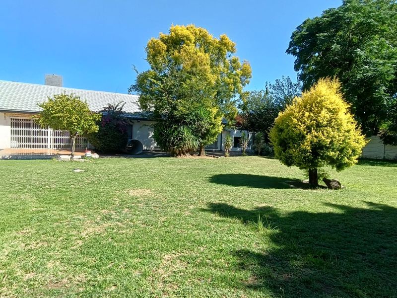 Investor’s Dream Near the University – Spacious 6 Bedroom Property on a Massive 1995sqm Stand! - Photo 4