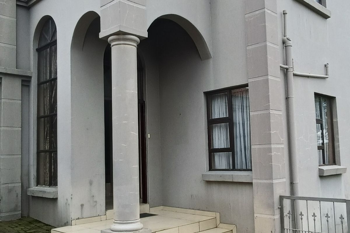 Beautiful for a good price in a great area! - Photo 2