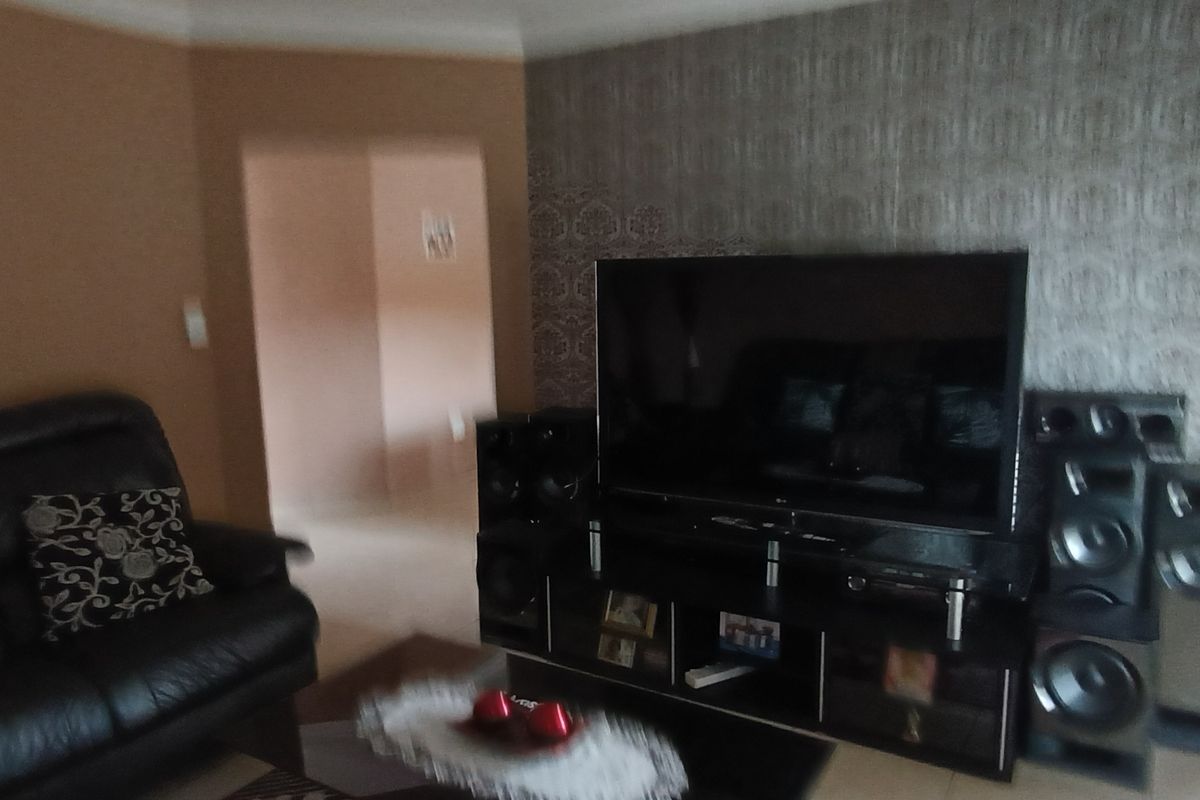 Beautiful for a good price in a great area! - Photo 4