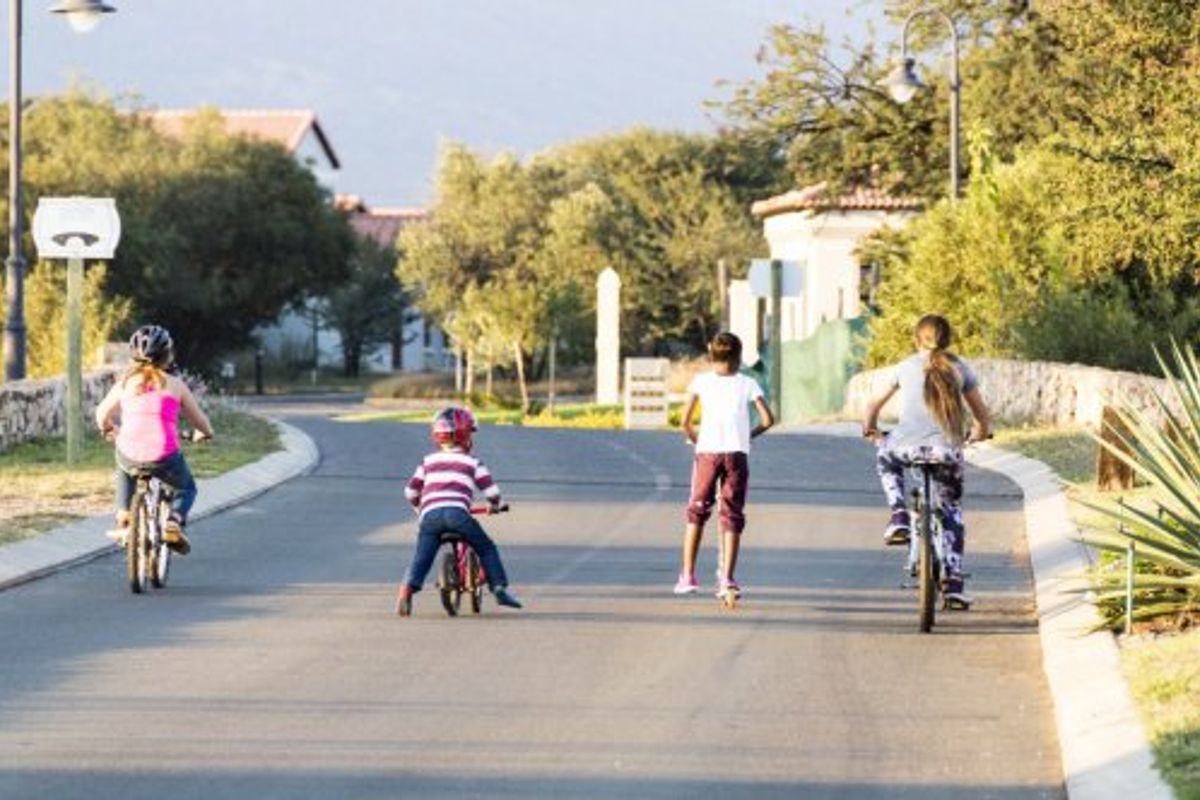 Spacious 1 252 m2 Full Title Stand in La Camargue Private Country Estate - Photo 5