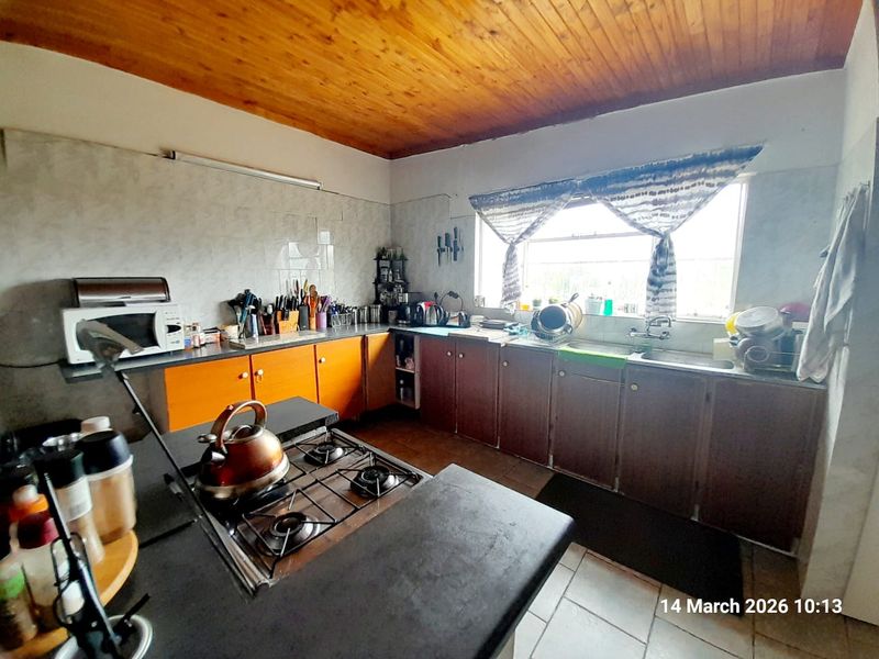 2 HOUSES with Cattle Kraal, Chicken Coops - Photo 8