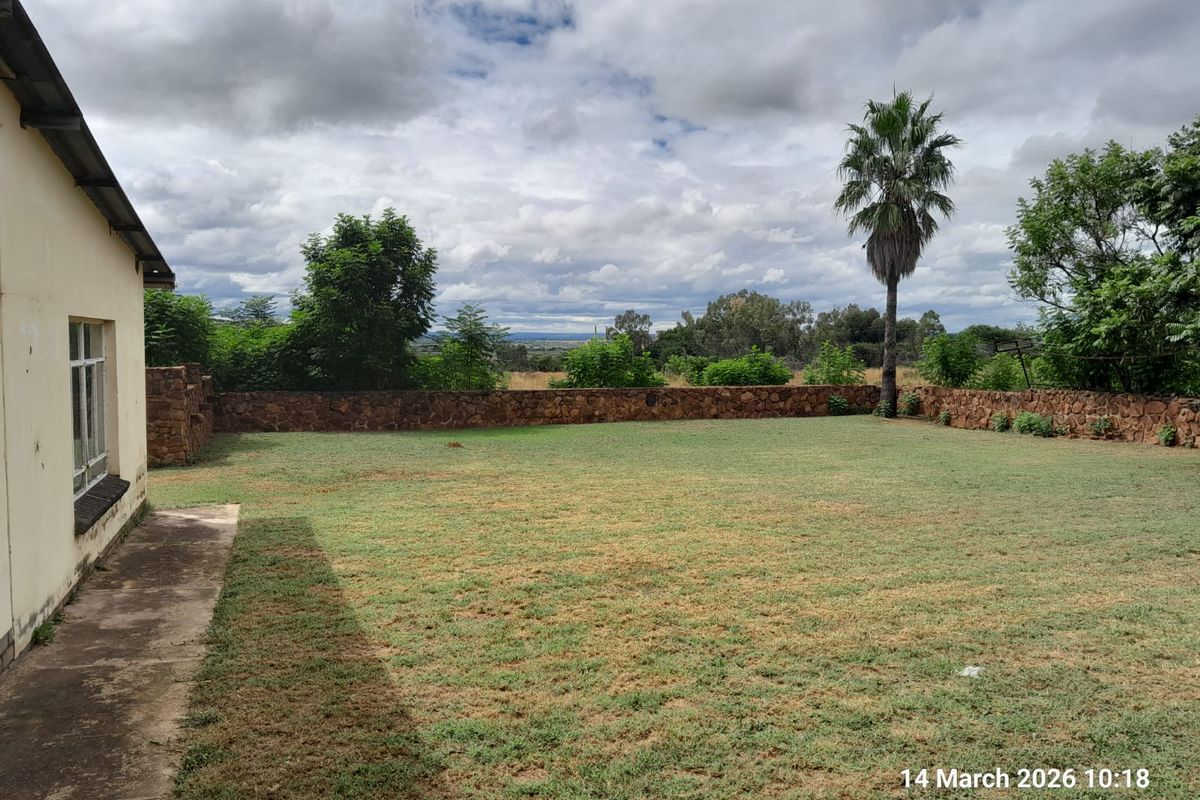 2 HOUSES with Cattle Kraal, Chicken Coops - Photo 2